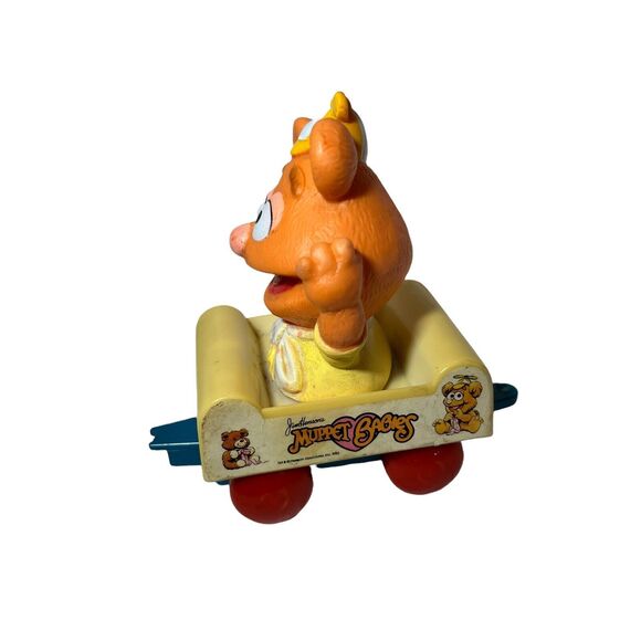 Vintage 1985 Jim Henson’s Muppet Babies Fozzie Bear 5” Train Cart Toy Hong Kong - Picture 4 of 9